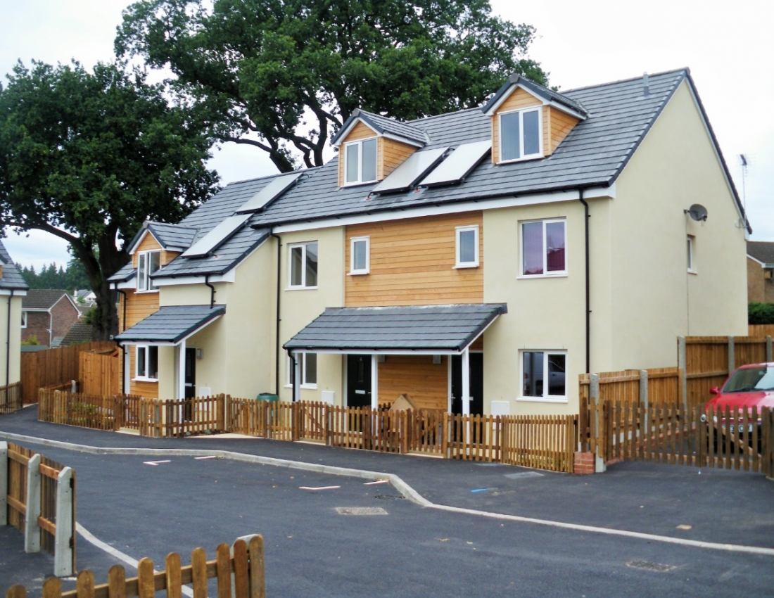 5 Units, Lydney