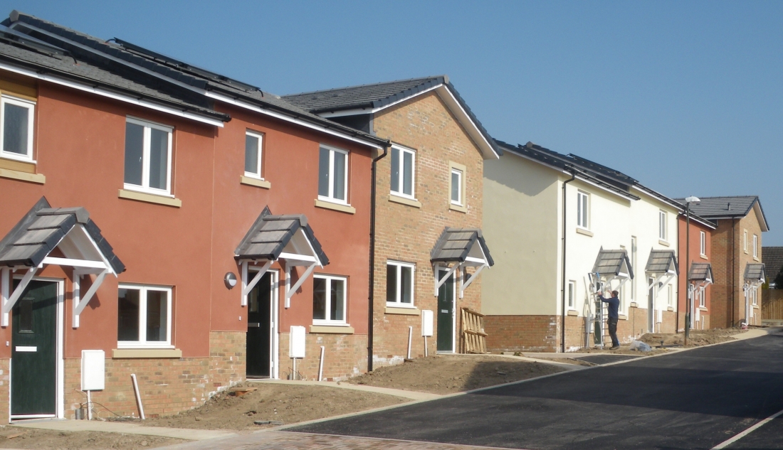 19 Units, Lydney