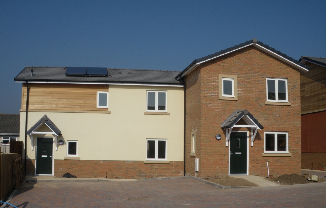 19 Units, Lydney